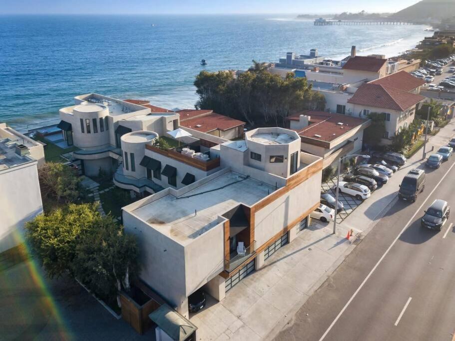 Malibu Sand Carbon Beach Suites 외부 사진