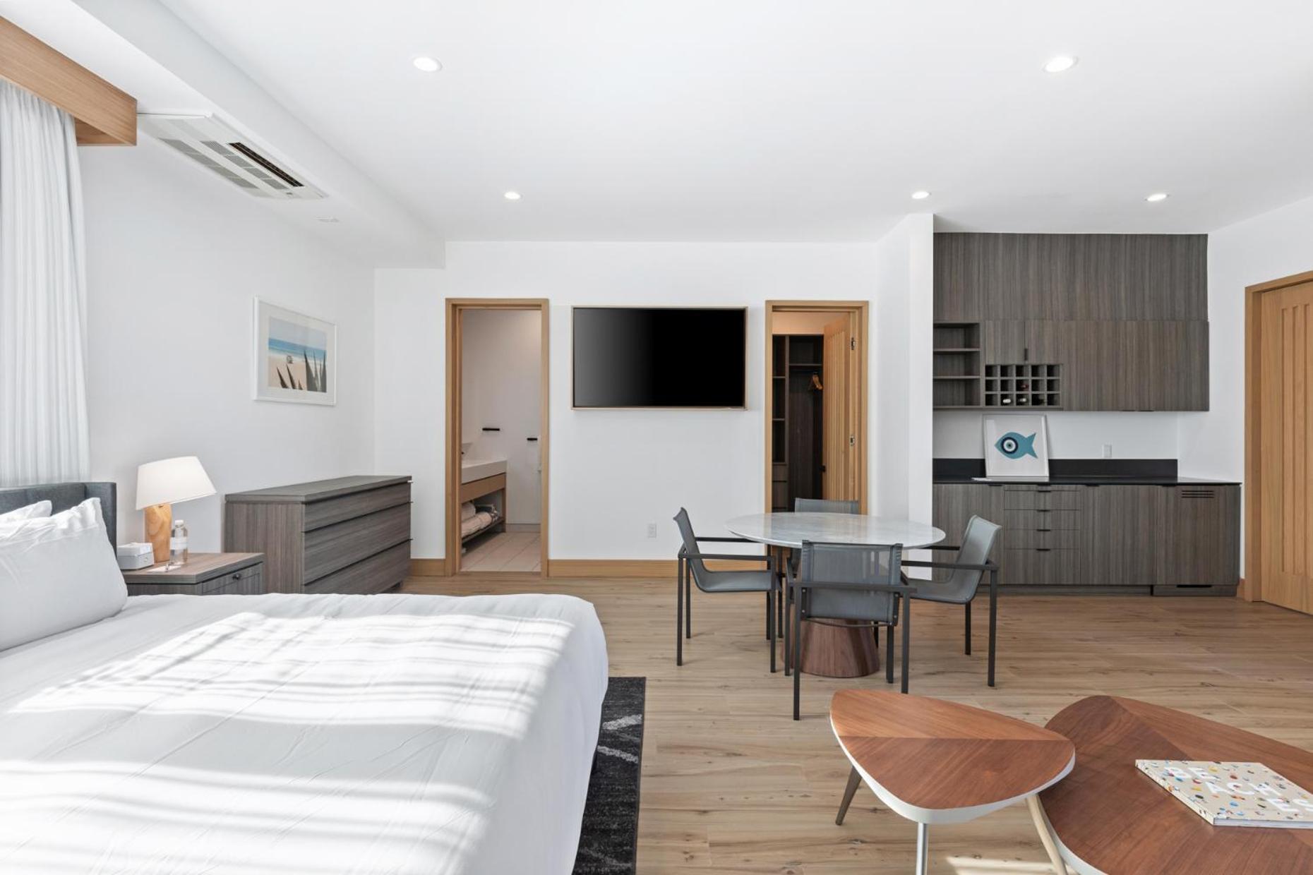 Malibu Sand Carbon Beach Suites 외부 사진