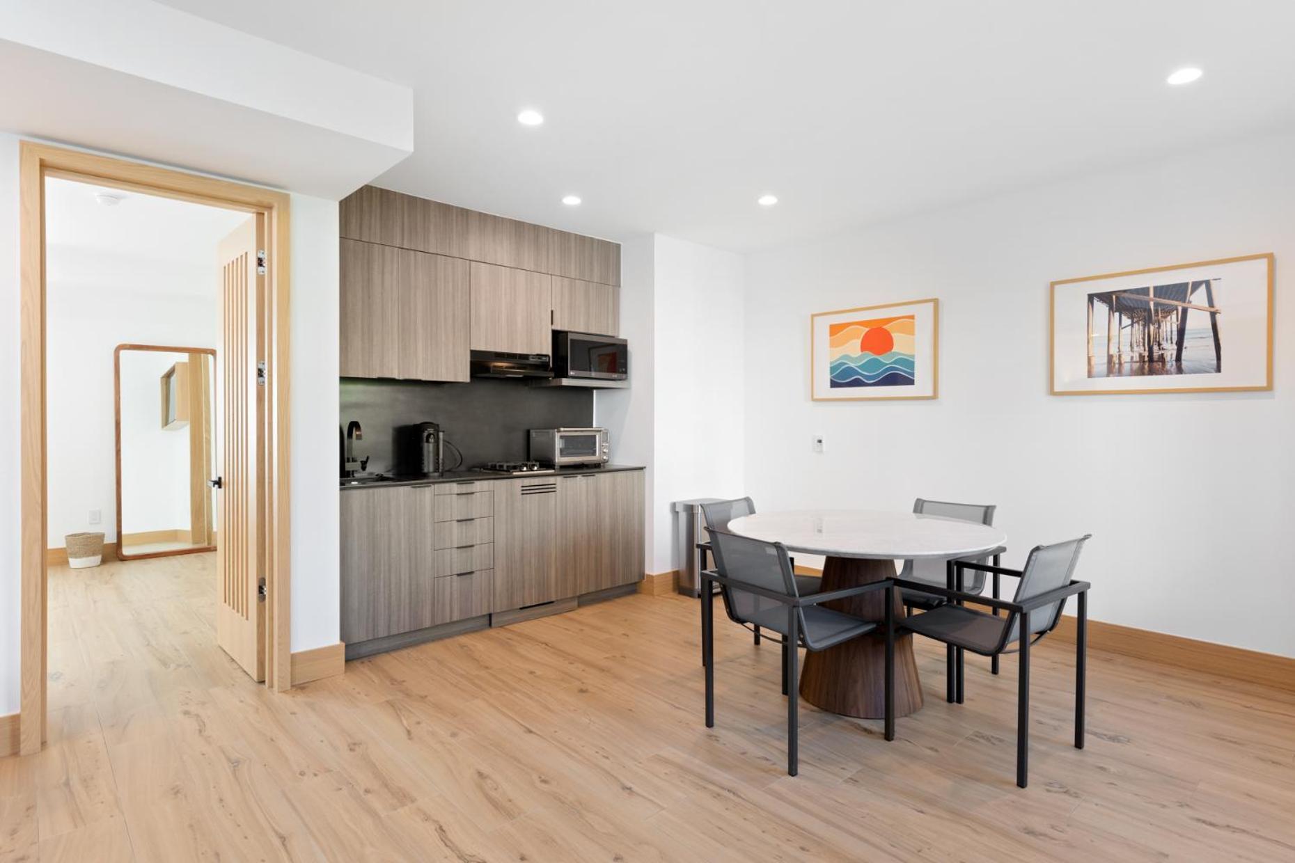Malibu Sand Carbon Beach Suites 외부 사진