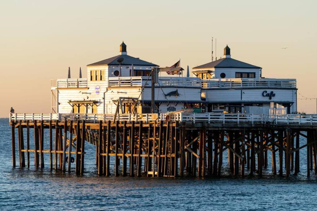 Malibu Sand Carbon Beach Suites 외부 사진